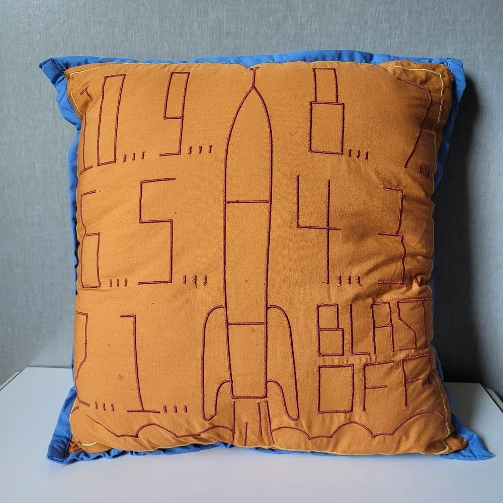 Crate & Kids Solar System Adventure Bedding Set 2 Shams/ 2 Themed Pillows Space